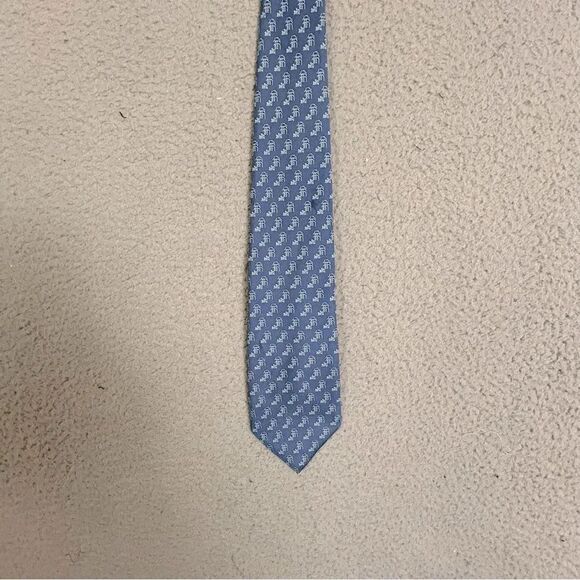 Vineyard Vines Other - Vineyard Vines Blue and White Patterned Tie silk men’s